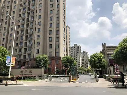 唐鎮(zhèn)唐豐苑三居室找女生合租靠近南門1499朝南次臥